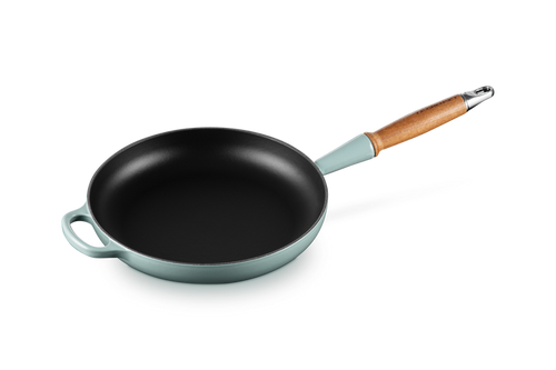 Le Creuset Koekenpan Signature met Houten handvat 'Sea Salt' Ø26cm